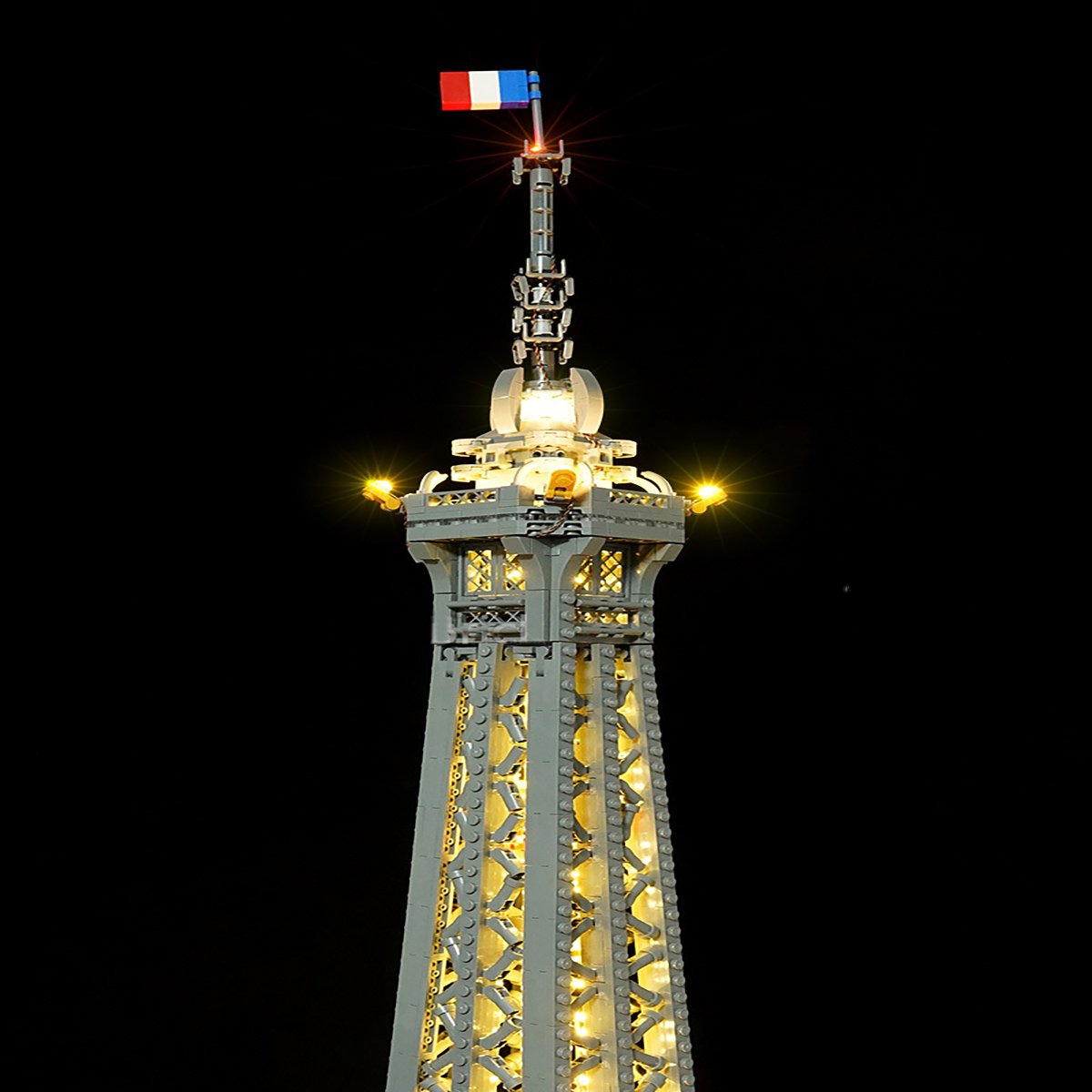 Kit d'éclairage pour la Tour Eiffel 10307